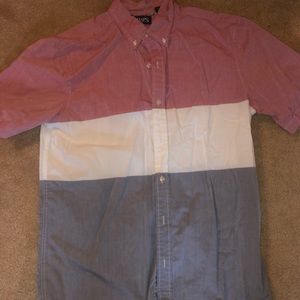 Short sleeve button down